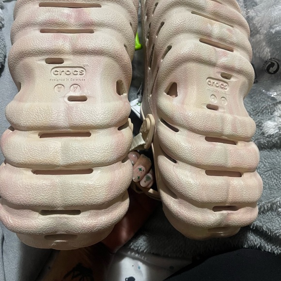 CROCS Women's Light Pink Clogs - Picture 2 of 4